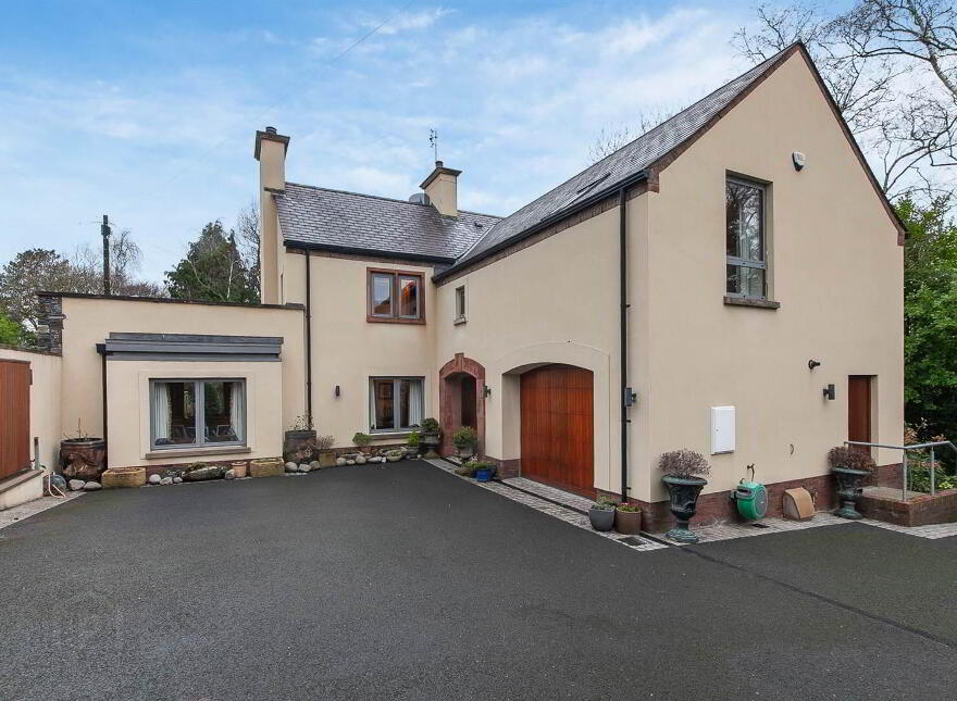 'Glentogher', 29 Bridge Road, Helen's Bay, BT19 1TS