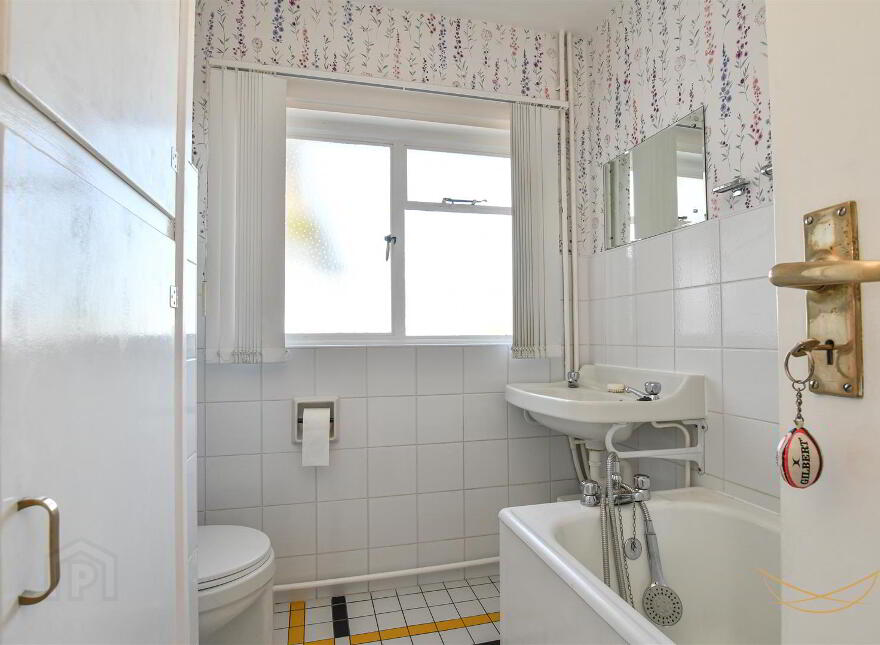 Aghnadore, 23 Whin Road, Ballygally, Larne, BT40 2QJ