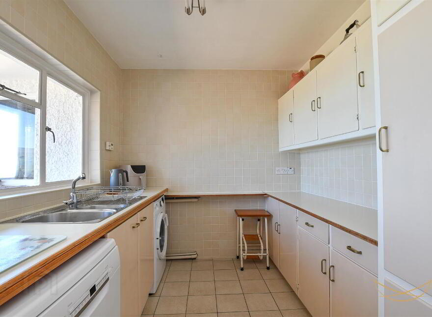Aghnadore, 23 Whin Road, Ballygally, Larne, BT40 2QJ