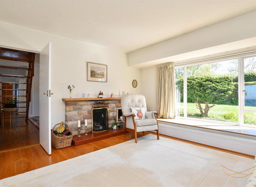 Aghnadore, 23 Whin Road, Ballygally, Larne, BT40 2QJ