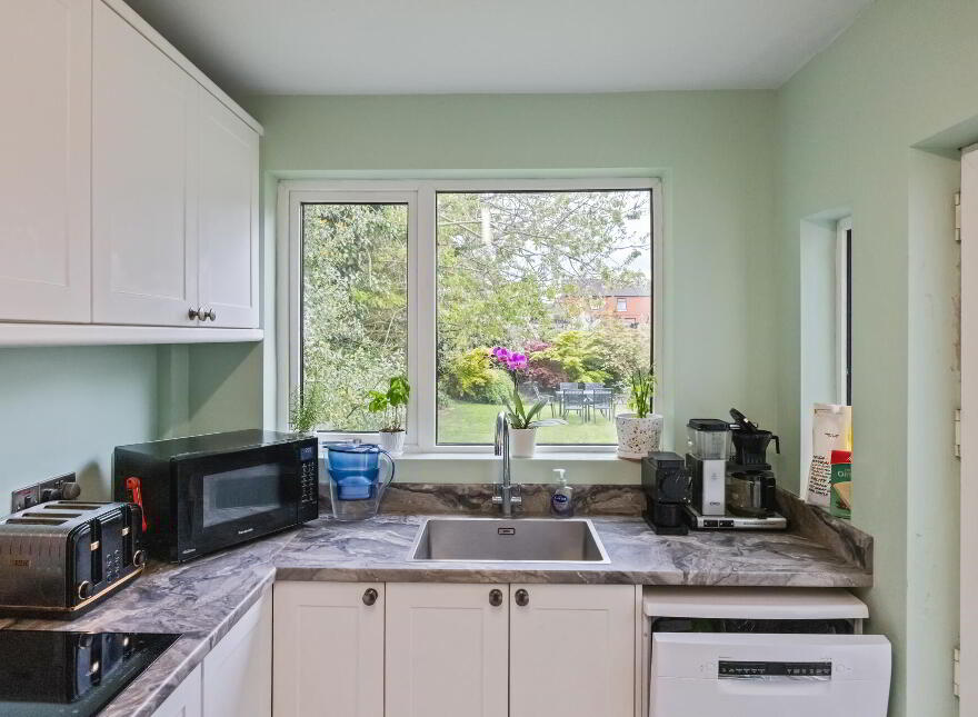 140 Sicily Park, Upper Lisburn Road, Belfast, BT10 0AQ