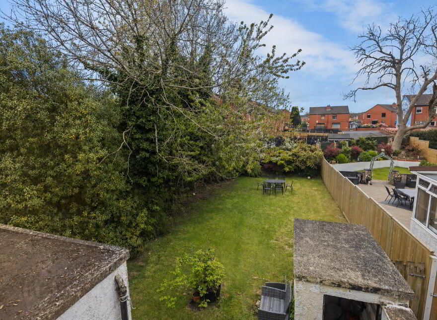 140 Sicily Park, Upper Lisburn Road, Belfast, BT10 0AQ