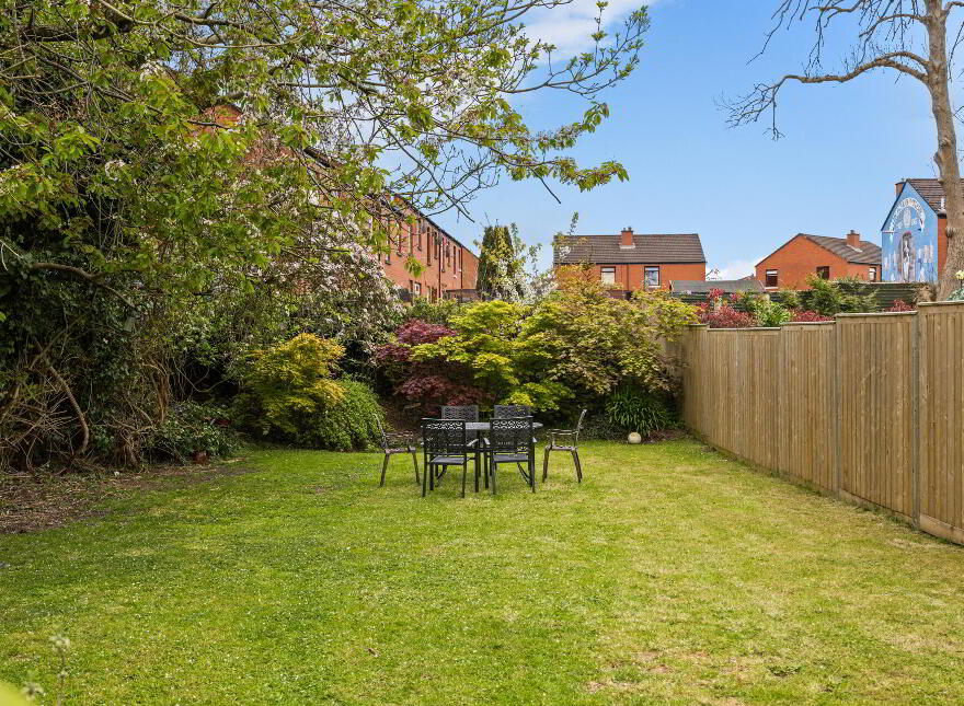 140 Sicily Park, Upper Lisburn Road, Belfast, BT10 0AQ