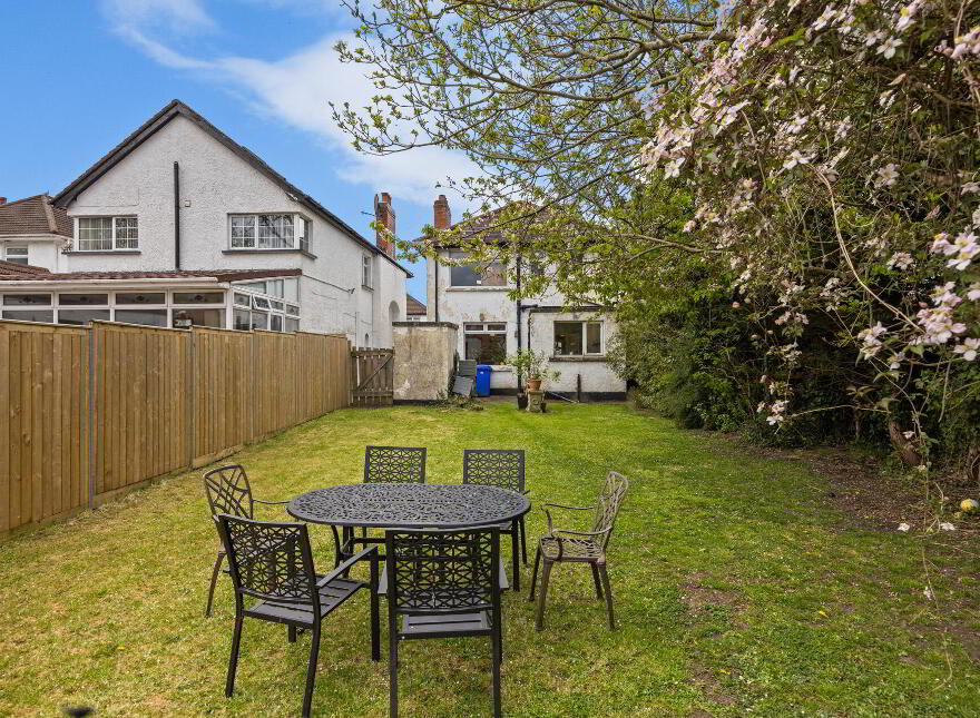 140 Sicily Park, Upper Lisburn Road, Belfast, BT10 0AQ