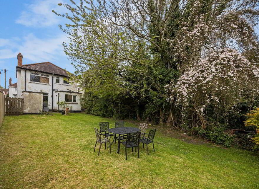 140 Sicily Park, Upper Lisburn Road, Belfast, BT10 0AQ
