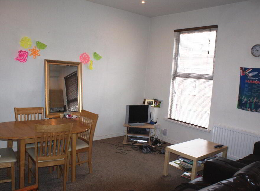 Apt 2, 10 Dunluce Avenue, Belfast, BT9 7AY