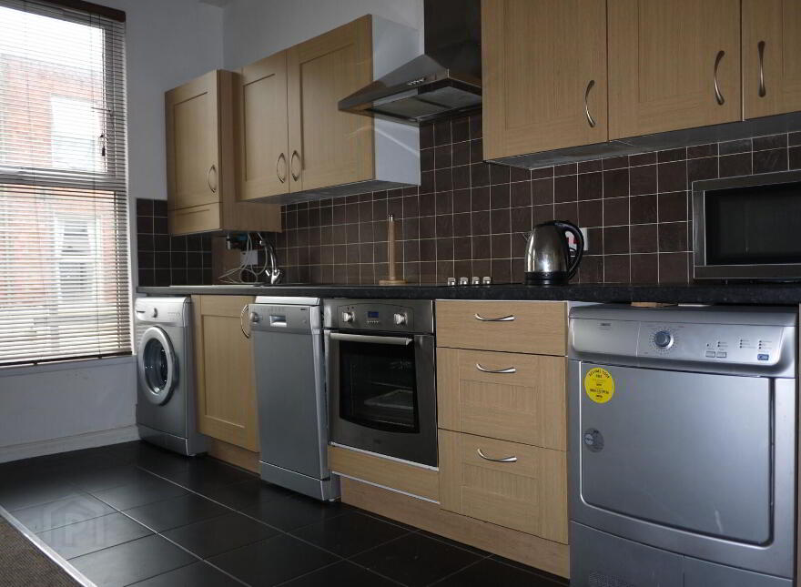 Apt 2, 10 Dunluce Avenue, Belfast, BT9 7AY