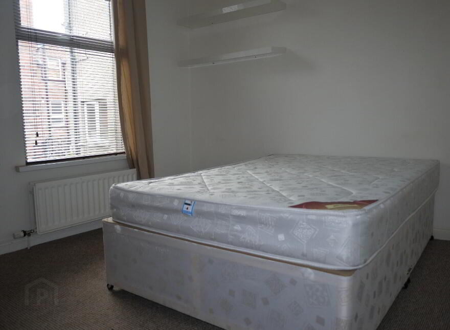 Apt 2, 10 Dunluce Avenue, Belfast, BT9 7AY