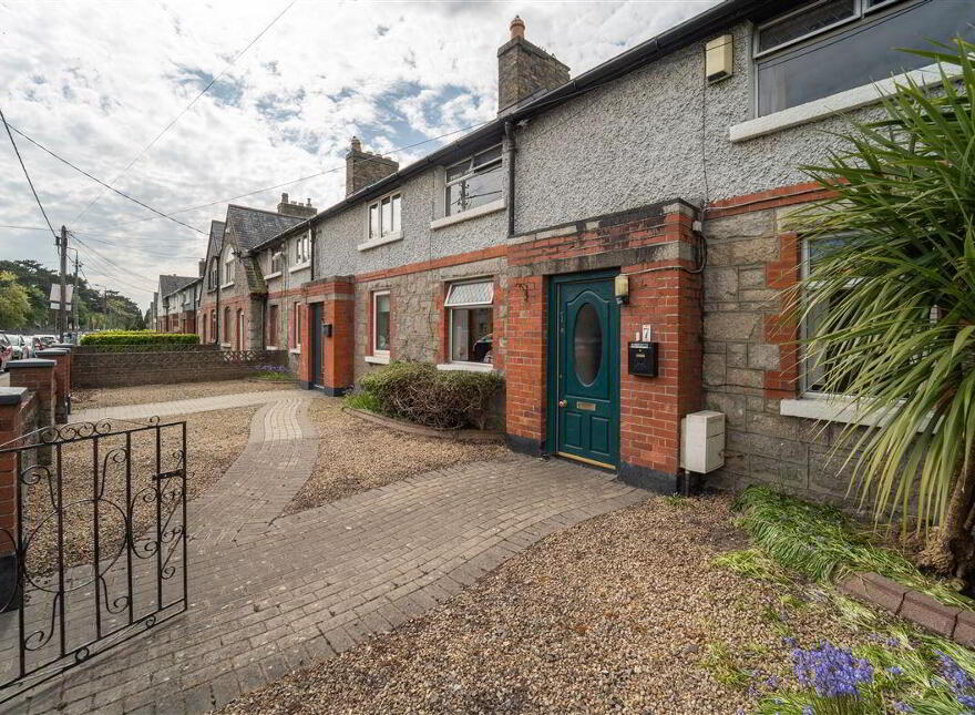 7 Woodfarm Cottages, Palmerstown, Dublin, D20HR53