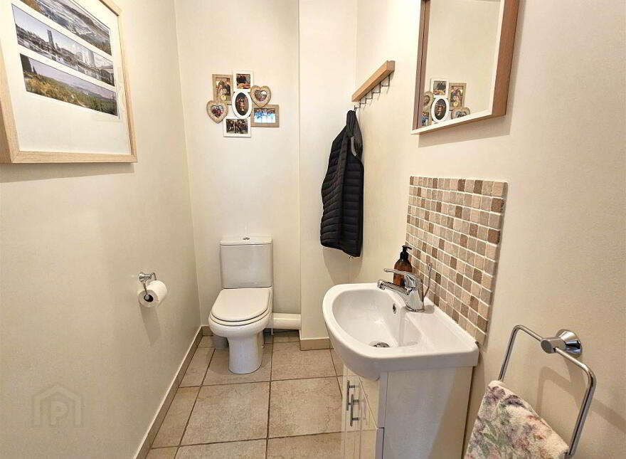 17 Berkeley Hall, Lisburn, BT27 5TZ