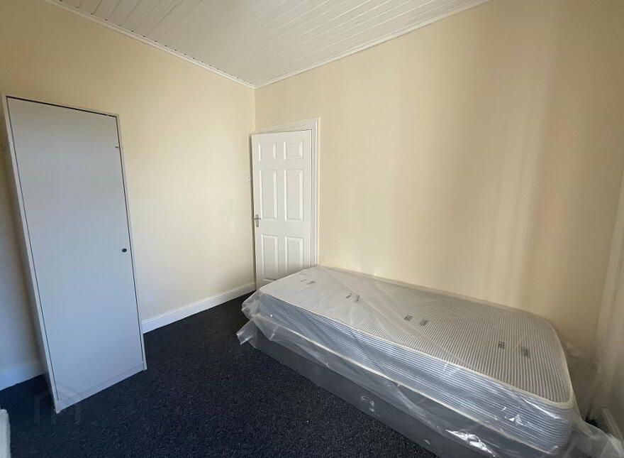 132 Tennent Street, Belfast, BT13 3GE