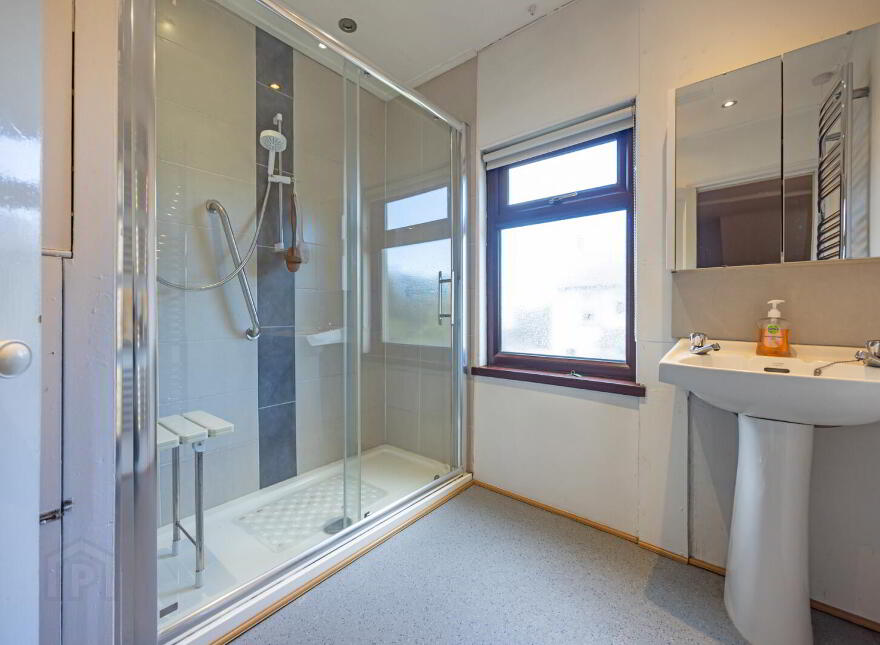 76 Downshire Road, Holywood, BT18 9LY