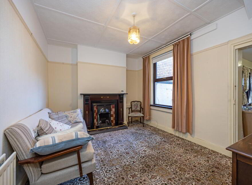 76 Downshire Road, Holywood, BT18 9LY