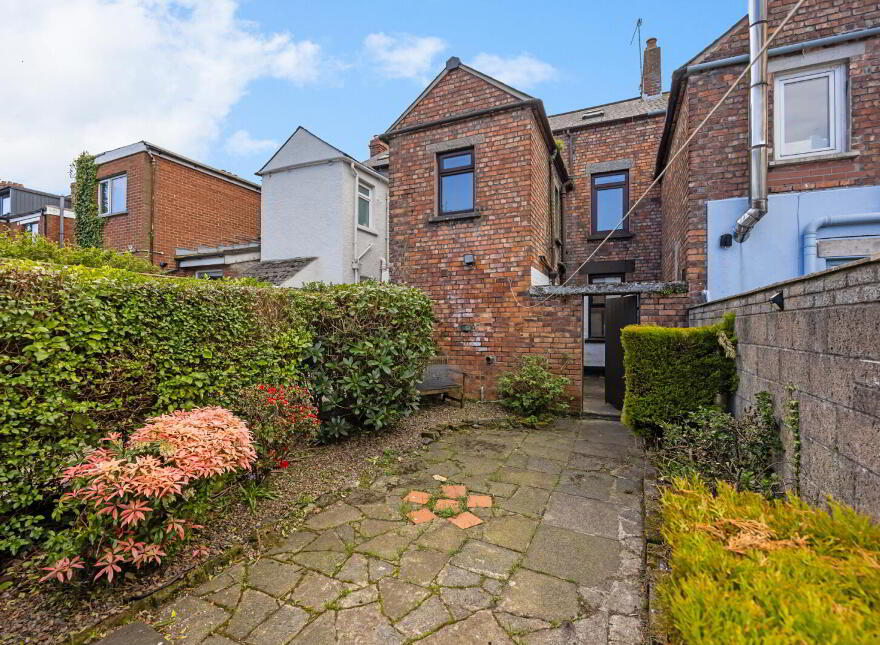 76 Downshire Road, Holywood, BT18 9LY
