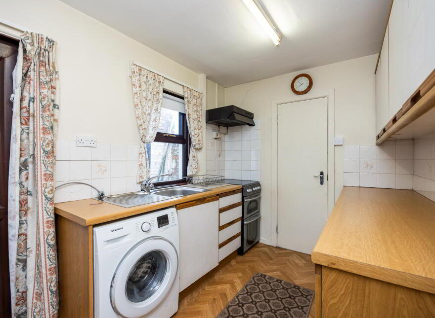 76 Downshire Road, Holywood, BT18 9LY