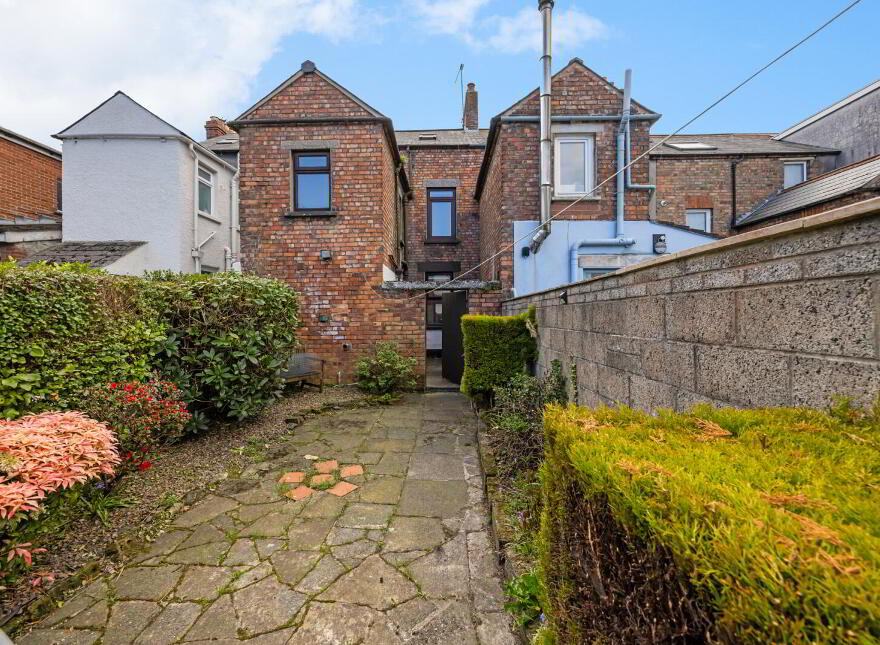 76 Downshire Road, Holywood, BT18 9LY