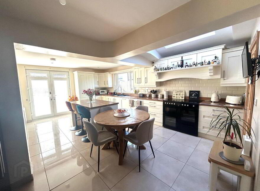 11 Ness Gardens, Waterside, Derry / Londonderry, BT47 2HH