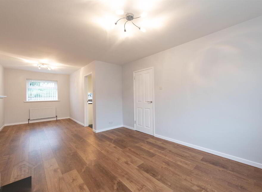 2 Knowes Crescent, Ballynahinch, BT24 8LJ