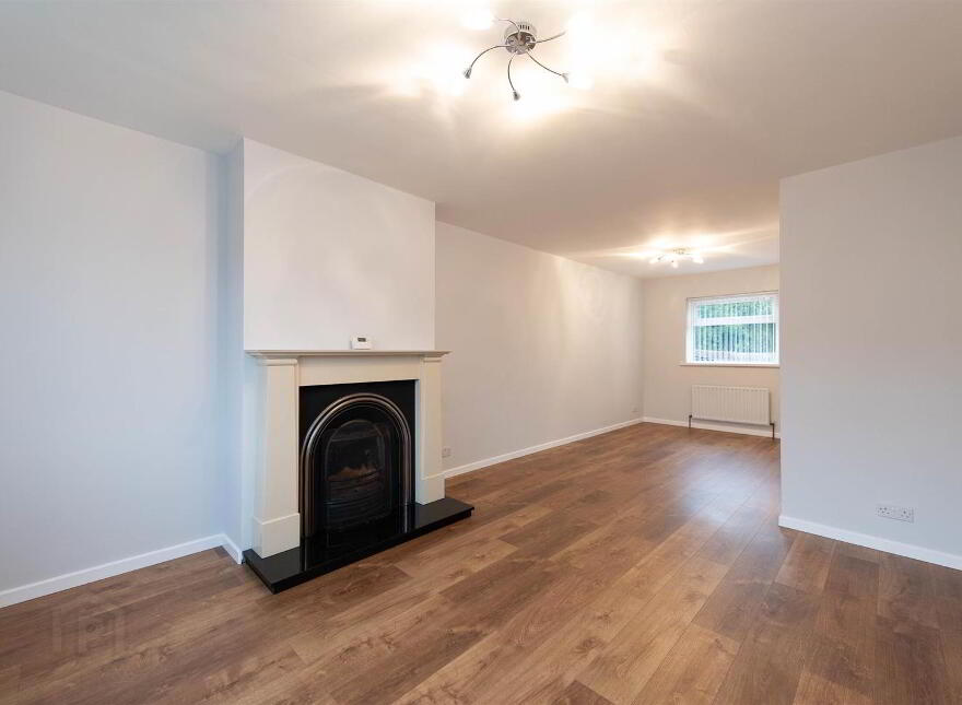2 Knowes Crescent, Ballynahinch, BT24 8LJ