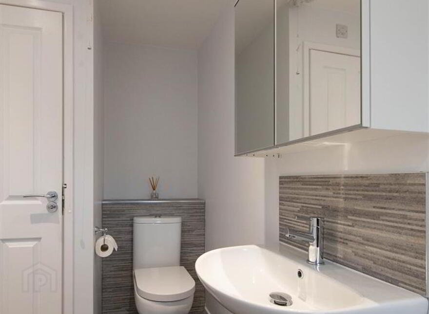 2 Knowes Crescent, Ballynahinch, BT24 8LJ
