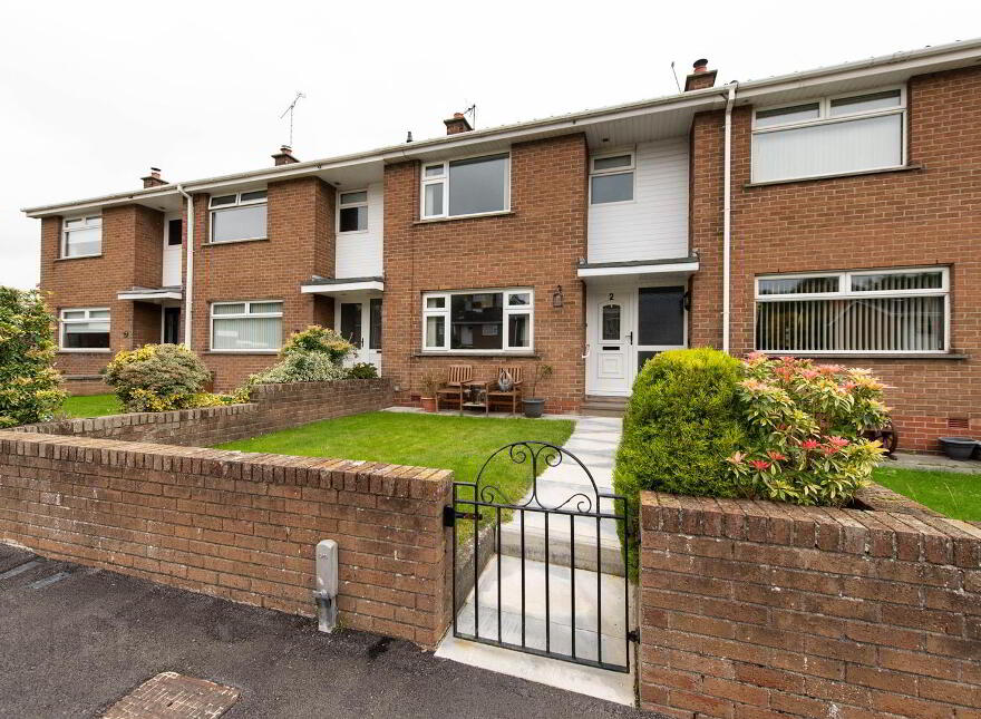 2 Knowes Crescent, Ballynahinch, BT24 8LJ