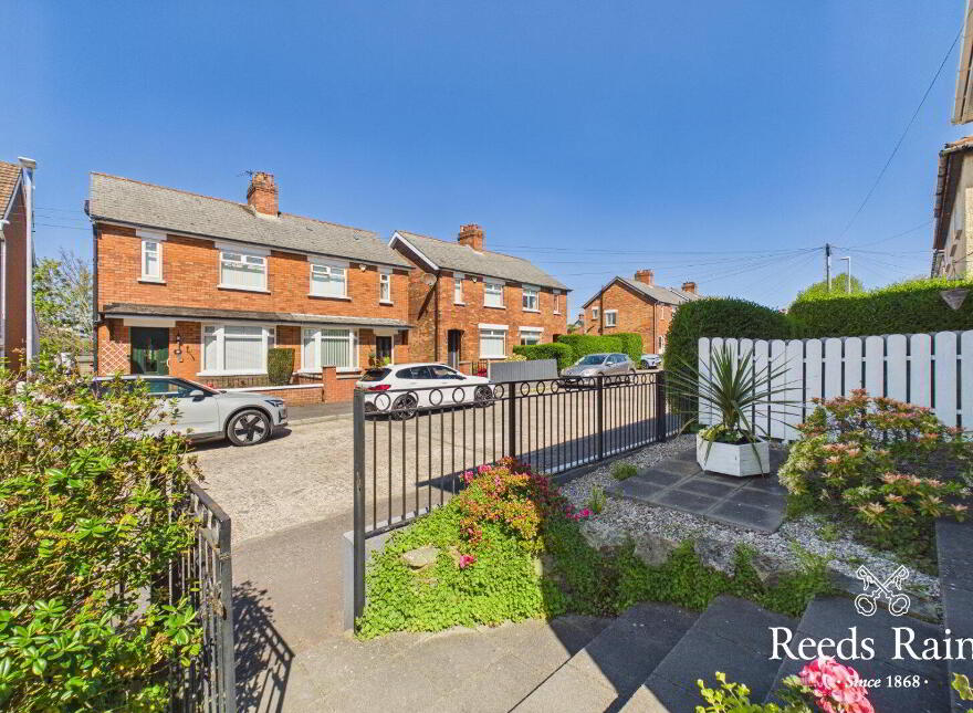 16 Bloomfield Park, Belfast, BT5 5JW