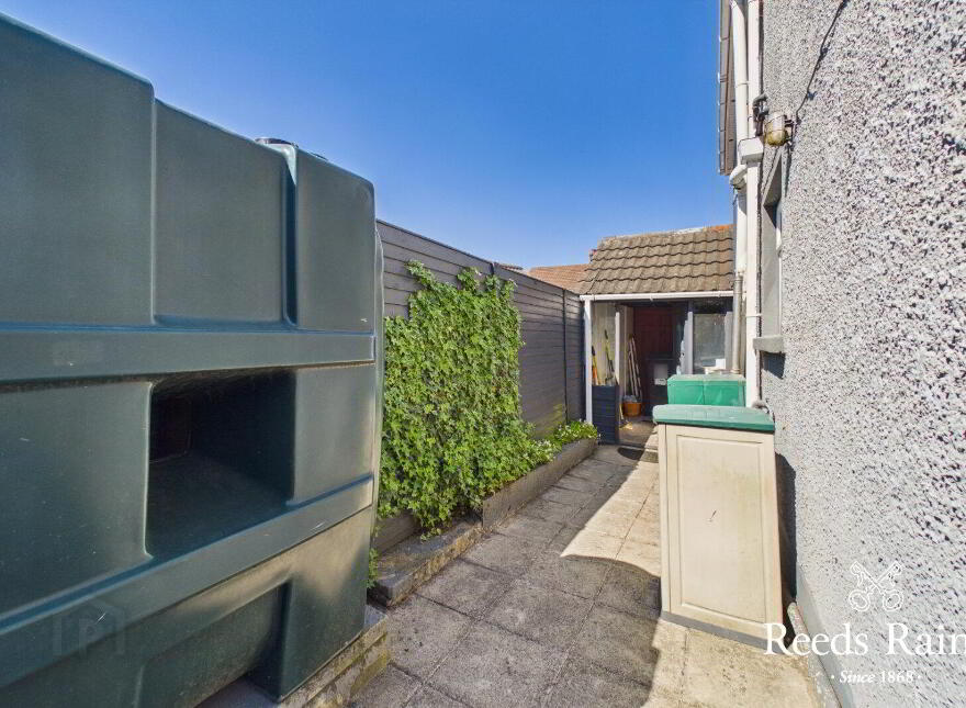 16 Bloomfield Park, Belfast, BT5 5JW