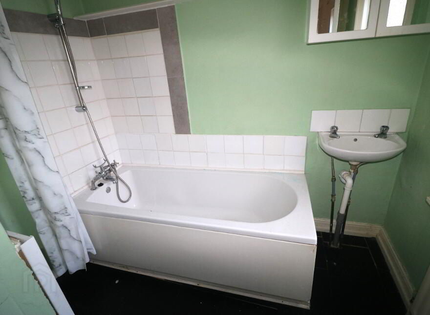 15 Waveney Road, Ballymena, BT43 5BA