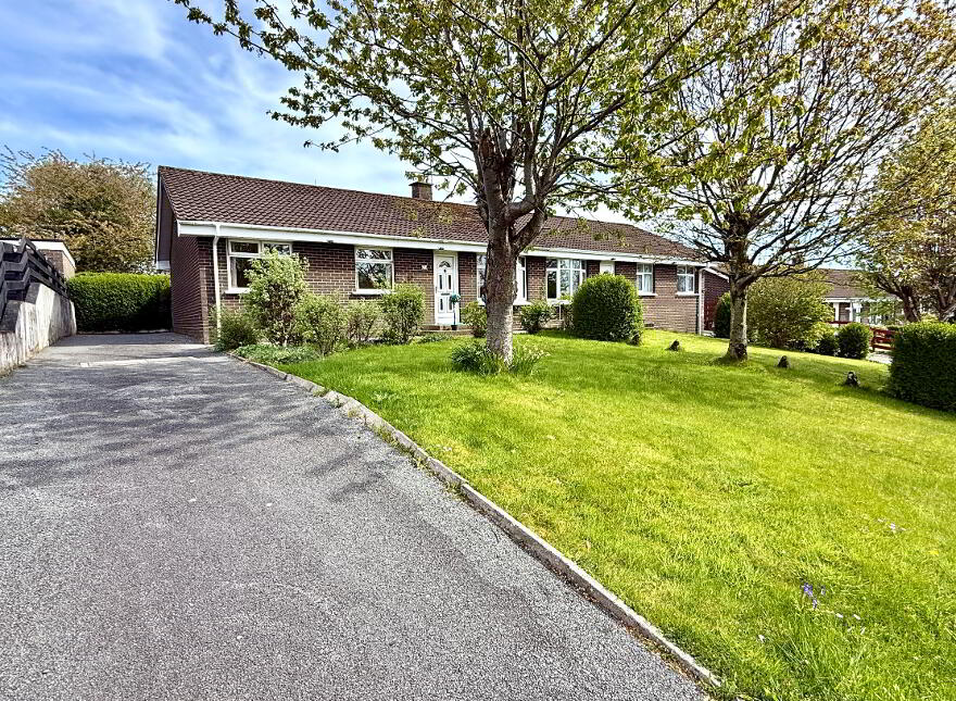 34 Lindenwood Park, Foylespring, Derry, BT48 0NX