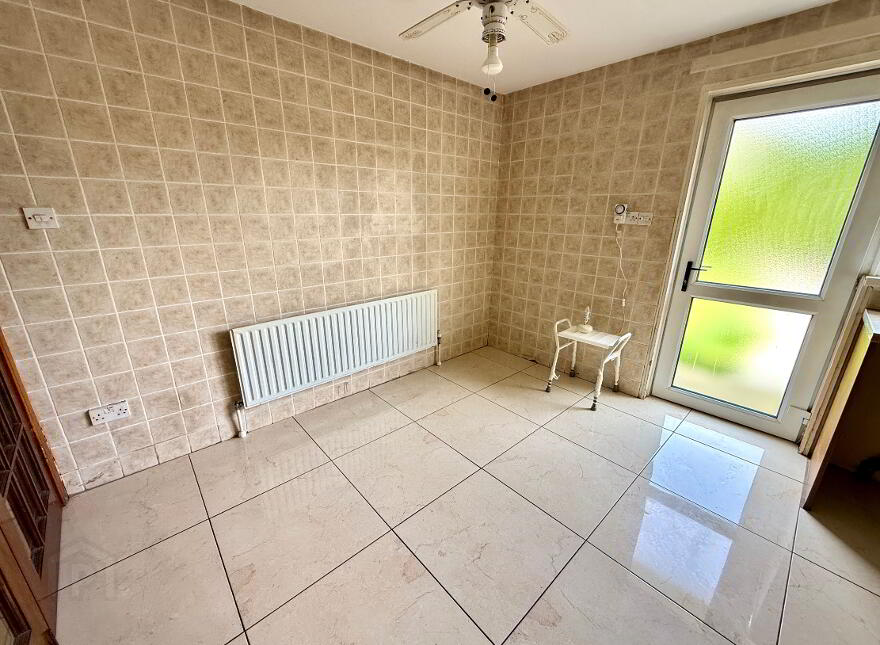34 Lindenwood Park, Foylespring, Derry, BT48 0NX
