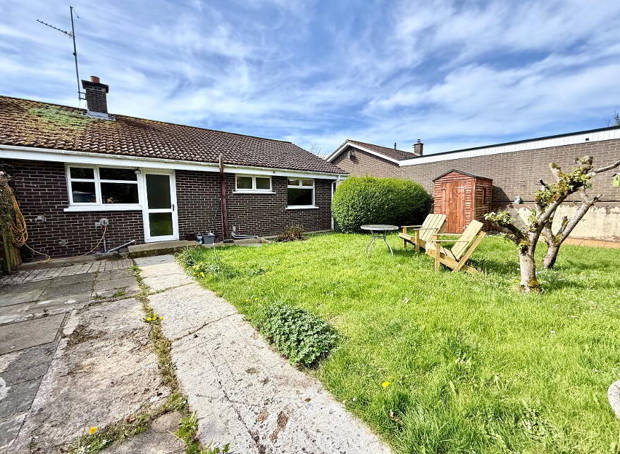34 Lindenwood Park, Foylespring, Derry, BT48 0NX