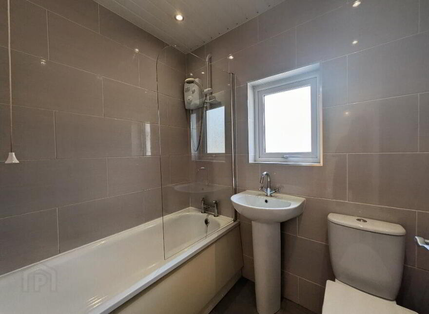1 Mill Mews, Glenavy, BT29 4WB