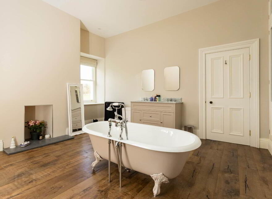 Drombeg House, Glandore, P81HX75