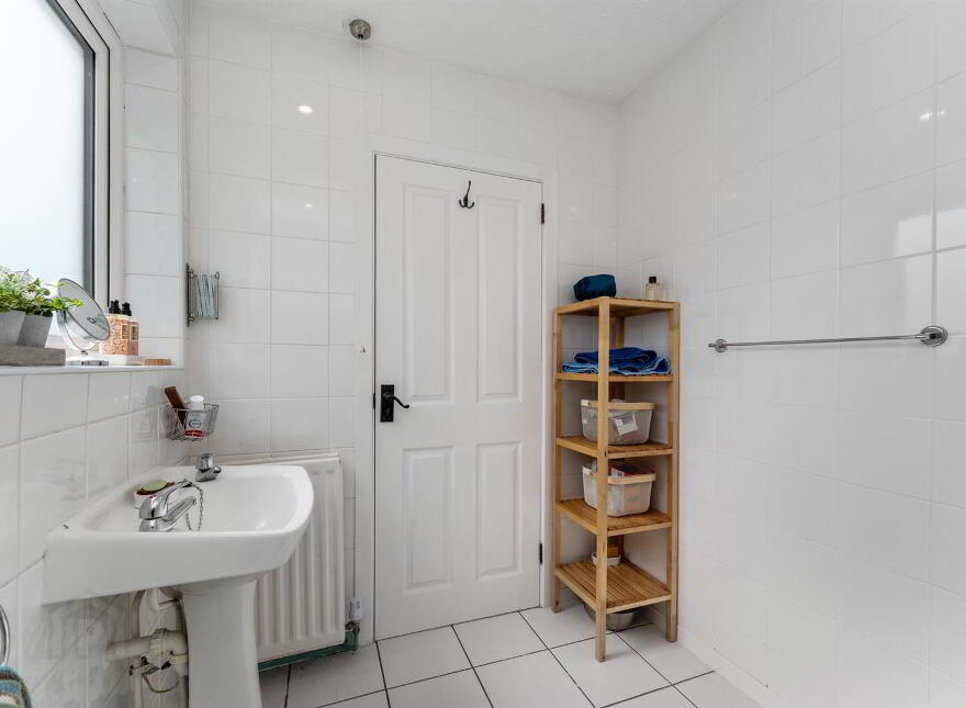 3 The Hill, Dunmurry, Belfast, BT17 9EY