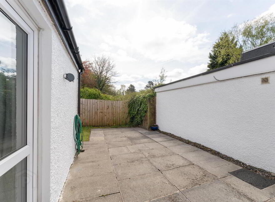 3 The Hill, Dunmurry, Belfast, BT17 9EY