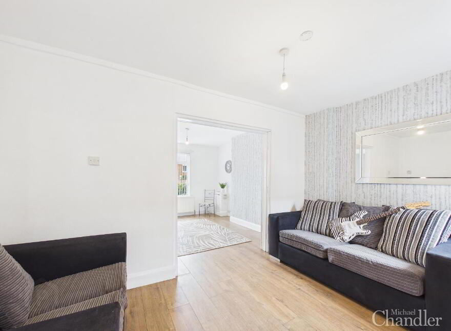 21 Parkgate Crescent, Belfast, BT4 1EU