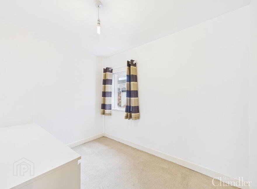 21 Parkgate Crescent, Belfast, BT4 1EU