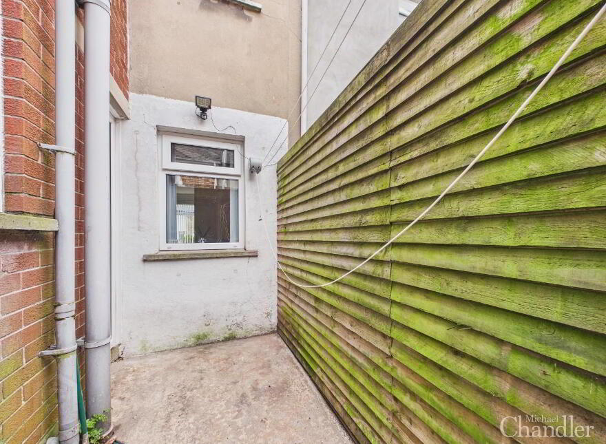 21 Parkgate Crescent, Belfast, BT4 1EU