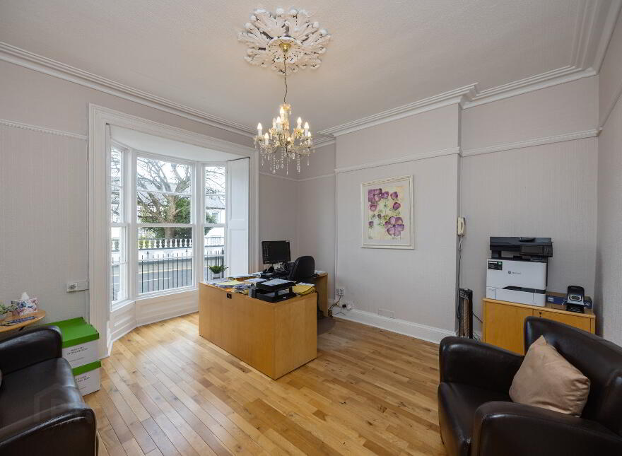 142 High St, Holywood, BT18 9HS