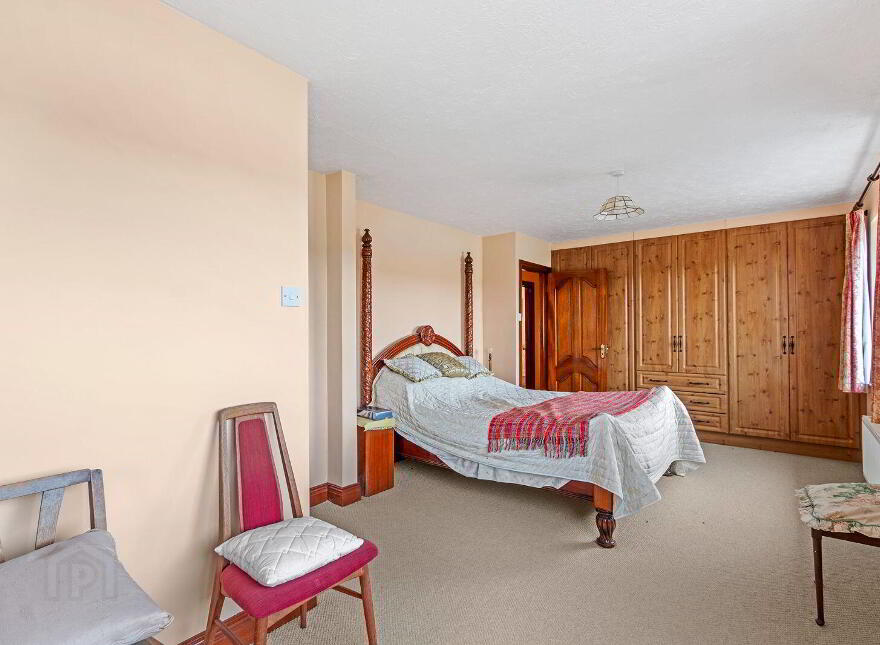 Evergreens, Reen, Union Hall, P81TE27