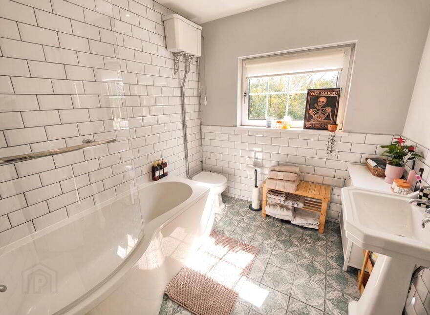 36 Ballygomartin Road, Belfast, BT13 3LD