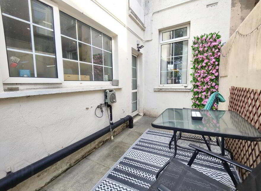 36 Ballygomartin Road, Belfast, BT13 3LD