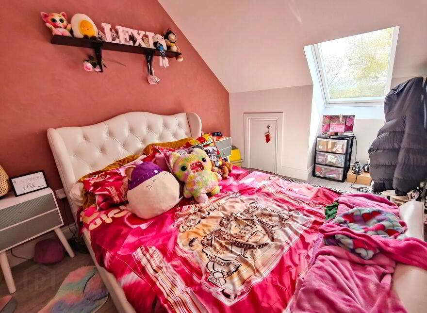 36 Ballygomartin Road, Belfast, BT13 3LD