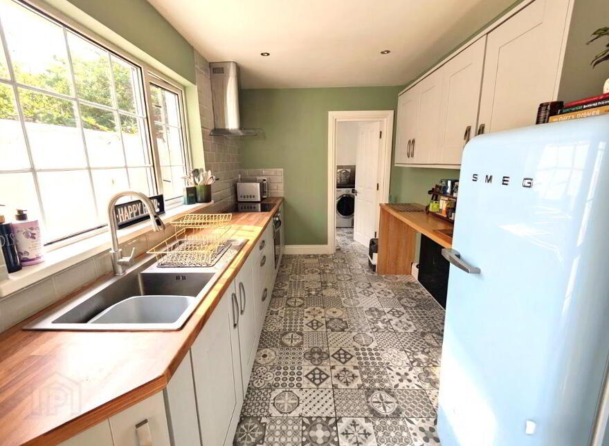 36 Ballygomartin Road, Belfast, BT13 3LD