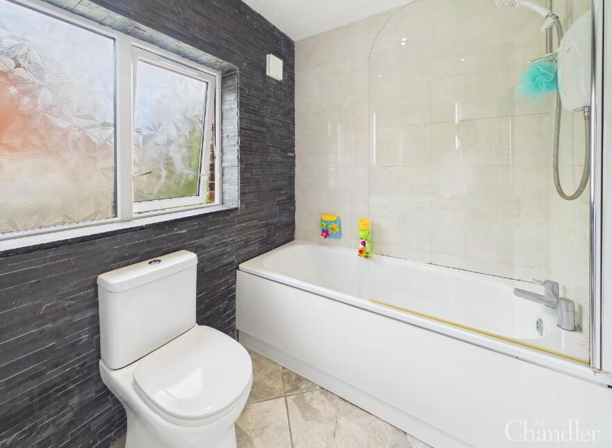 2 Ballylenaghan Park, Castlereagh, Belfast, BT8 6WS