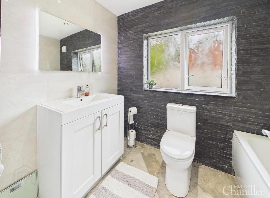 2 Ballylenaghan Park, Castlereagh, Belfast, BT8 6WS