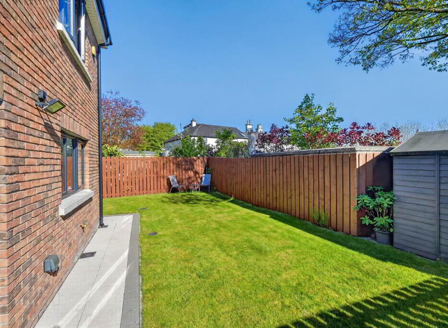 4 Malone Chase, Belfast, BT9 6XF