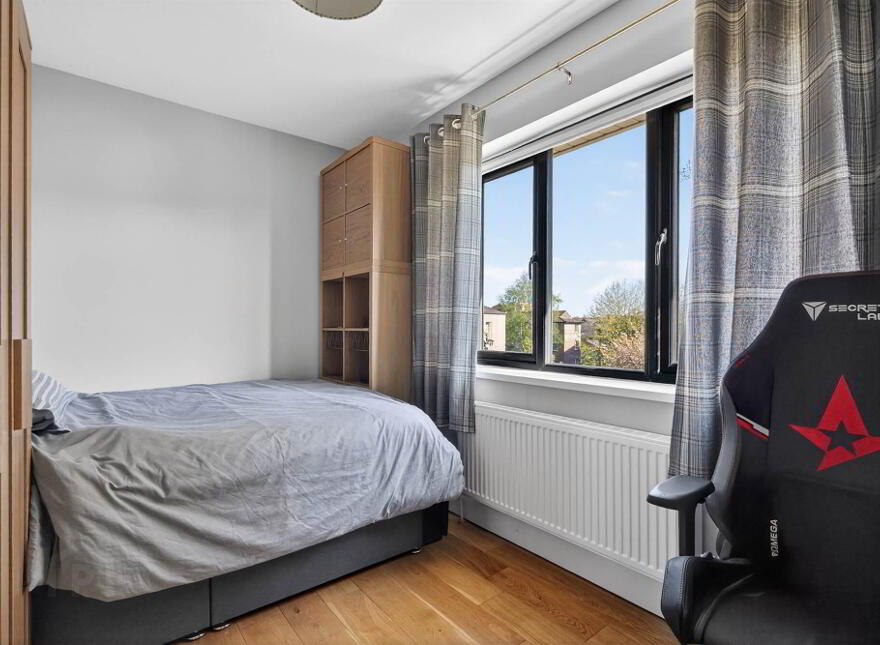 4 Malone Chase, Belfast, BT9 6XF