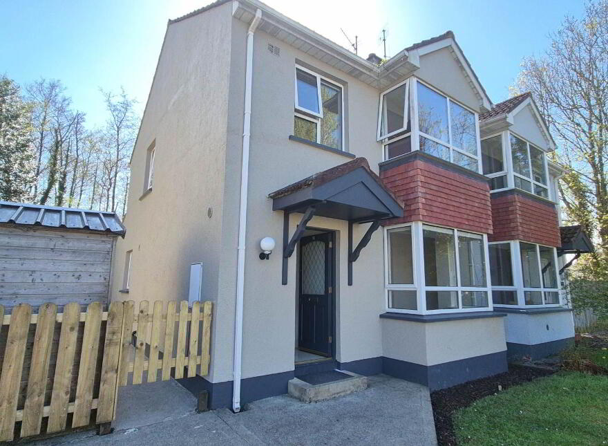 36 Whitethorn Grove, Letterkenny, F92DW92 photo