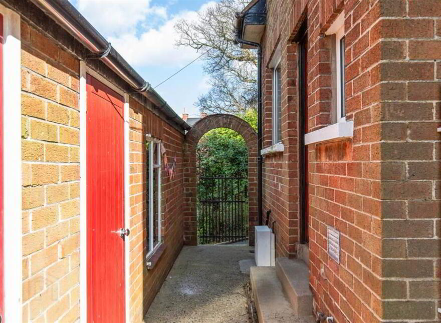 75 Circular Road, Off Holywood Road, Belfast, BT4 2GB